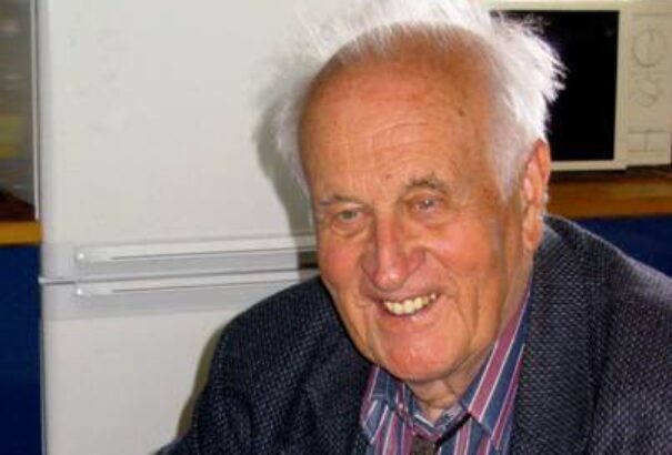 Callmeyer Ferenc építészprofesszor, az 1956. október 25-ei Kossuth téri sortűz túlélőjének emlékére