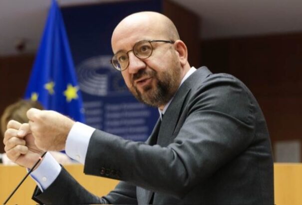 Antigén tesztelés: Az Európai Tanács elnöke a szlovák út választására biztat