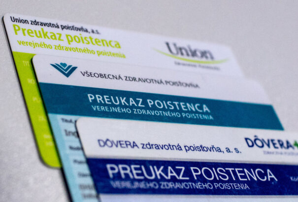 A kormány hajlandó támogatni a magánbiztosító társaságokat is – egy feltétellel