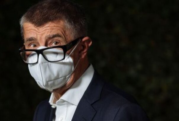 Babiš: A helyzet nagyon komoly, emberek halnak meg. Csehországban azok az orvosok is dolgoznak, akiknek karanténban kellene lenniük