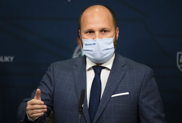 A védelmi miniszter újabb információkat árult el az országos tesztelésről