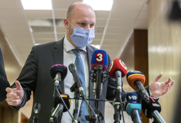 Naď csalódott az államfőben. „Az hittem egy hajón evezünk”