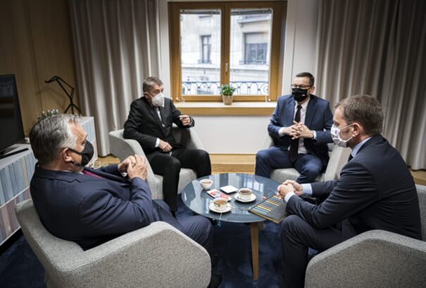 Orbán: ha a V4-ek tudnak együtt növekedni, befolyásos szereplői lesznek az európai politikának