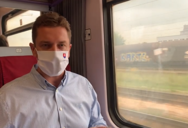 A közlekedési miniszter a déli vasúti járatok színvonalának javítását ígéri