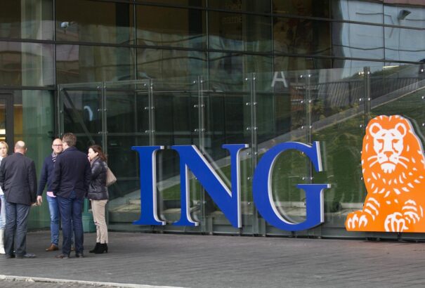 Esik az euró, rossz hangulat uralkodik az európai tőzsdén