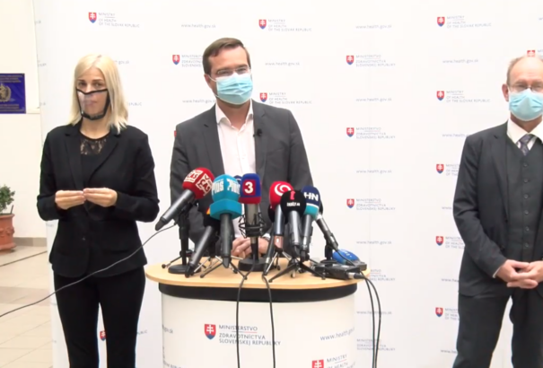 Járványhelyzet: A katonaság segít a közegészségügynek. Krajčí szerint indokoltak a korlátozó intézkedések