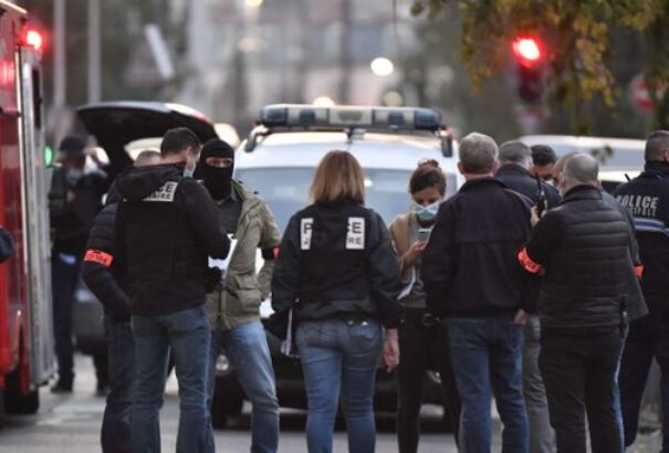 Újabb részletek a lyioni lövöldözésről: a pap távozni készült a gyülekezetéből