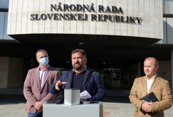 Dél-Szlovákiát is bekapcsolná az uniós pénzek felhasználásába az MKP, az Összefogás és a Most-Híd. Elmondták, mire költenék a milliárdokat