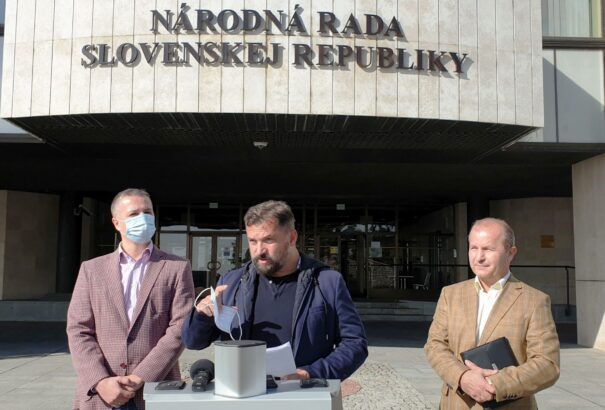 Uniós COVID pénzalap dél-szlovákiai prioritások nélkül. Az MKP, az Összefogás és a Most-Híd megfogalmazta a javaslatait