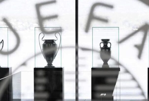 Breaking! Döntött az UEFA: Visszatérhetnek a szurkolók a stadionokba