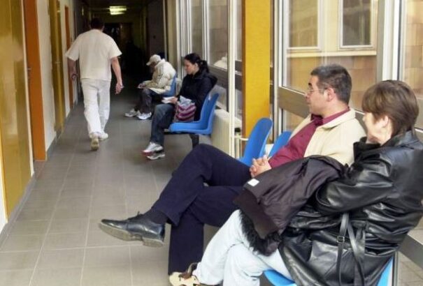 Könnyítenek az egészségbiztosítók: A körzeti orvos ajánlása nélkül is mehetünk specialistához