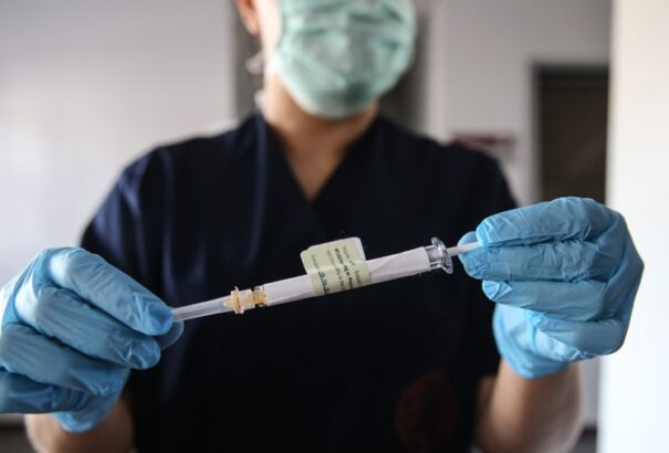 „Több mint 90 százalékban hatékony“ a Pfizer és a BioNTech vakcinája