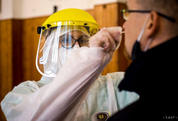 A magyar egészségügyisek az országos COVID-tesztelés felkészültségét és az emberek hozzáállását dicsérik