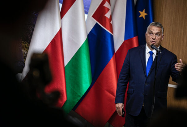 Jogállamisági vita: A lengyel után a magyar kormányfő is belengette a vétót