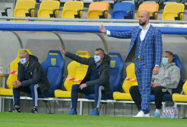 Megbüntette Kmotríkot a szlovák szövetség, a Slovant is megbírságolták