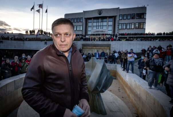 Fico a jelenlegi kormányt, a médiát és a járványügyi óvintézkedéseket kritizálta