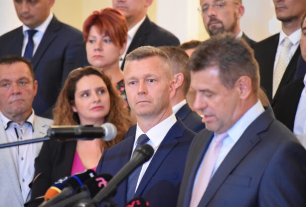 Patthelyzetben a magyarok a felmérések szerint – 5 pontban arról, hogy mi következik mindebből