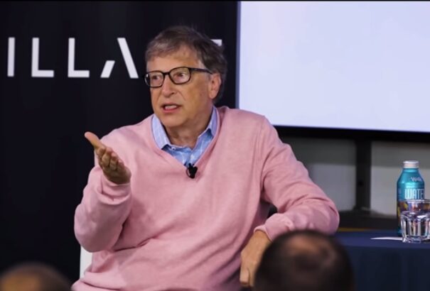 Bill Gates szerint elképesztő, mennyi összeesküvés-elmélet született vele kapcsolatban