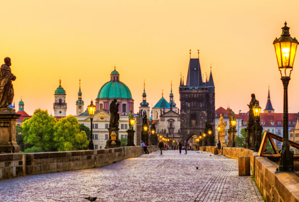 Lassult a koronavírus-járvány terjedése Csehországban