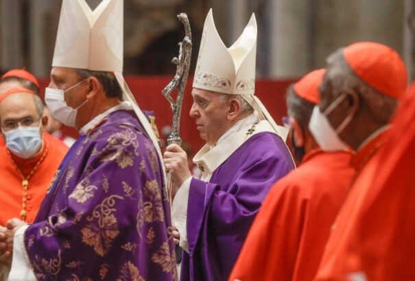 Ferenc pápa mérsékletes ünneplést szorgalmazott advent első vasárnapján