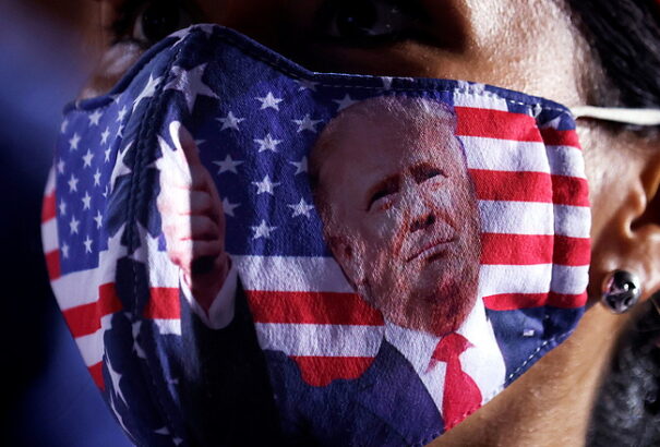 Amerikai elnökválasztás – Még tart a szavazatok számlálása, Donald Trump annak leállítását követelte