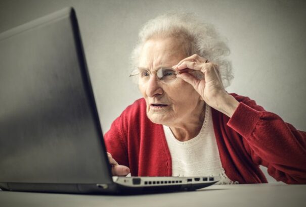 Minimum 50, maximum 300. Számolja ki, mekkora lesz a 13. nyugdíja