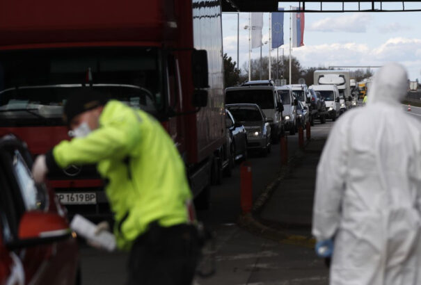 Csehország a kockázatos országok közé sorolta Szlovákiát – feltételekkel lehet csak átlépni a határt