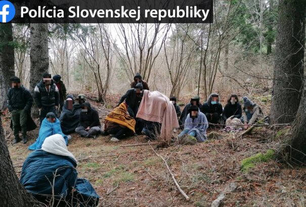 Több tucat szír migránst fogott a szlovák rendőrség Felsőstubnyán
