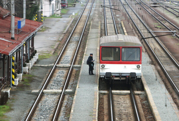 Doležal szerint „katasztrofálisan” kevés a vasúti közlekedésre szánt költségvetési keret