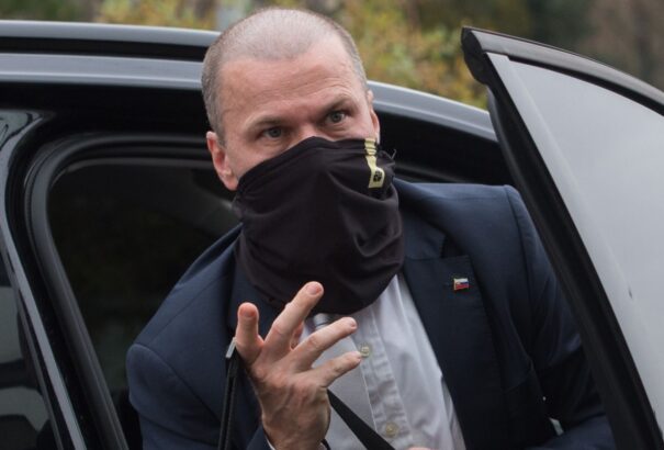 A pozsonyi tüntetések kapcsán a rendőrség volt és jelenlegi politikusok ellen is eljárást indított