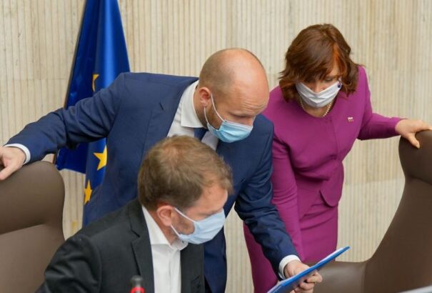 Újabb kormánytag lett víruspozitív. Remišová miniszterelnök-helyettes már a negyedik