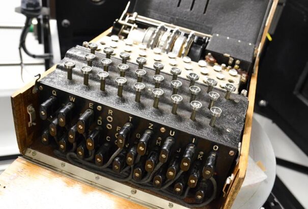 Búvárok megtalálták a Balti-tengerben a második világháborús Enigmát