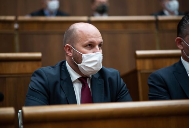 Naď: Már kedden elfogadhattuk volna az intézkedéseket, az SaS viszont időt kért