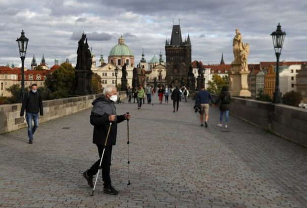 A koronavírus-járvány kirobbanása óta Csehországban kedden regisztrálták a legtöbb fertőzöttet