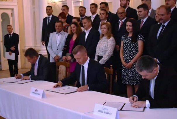 A Körkép.sk megkérdezi olvasóit: Kit válasszon az MKP kétpárti egyezség esetén? Most-Híd vagy Összefogás?