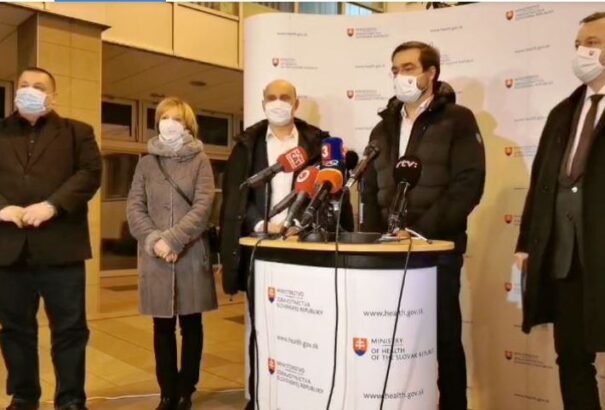 A járványhelyzet csúcsra ért: Szlovákia szilvesztertől szigorít – Íme, a részletek