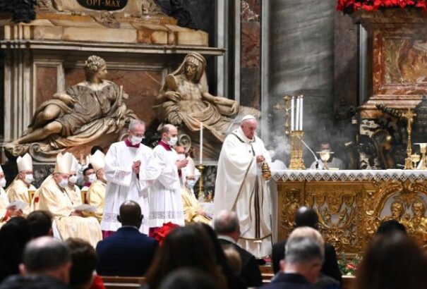 Ferenc pápa: az emberiség sorsának egy jászolban született gyermek szabott irányt