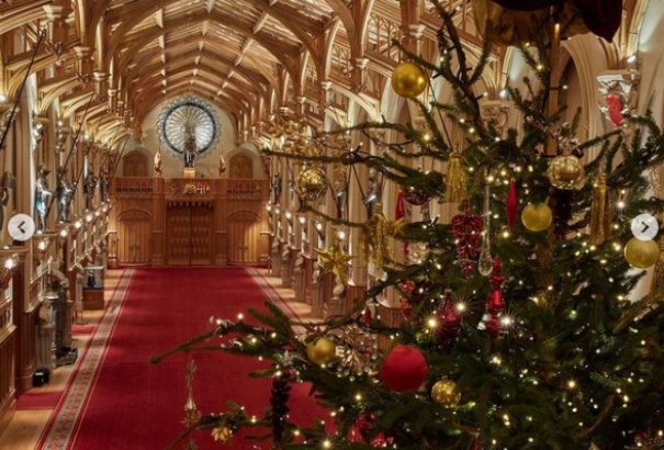 Karácsonyi díszbe öltözött Erzsébet királynő otthona, a windsori kastély