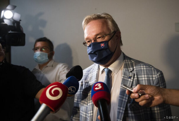 Ján Šanta megerősítette, hogy indulni fog a speciális ügyészi poszt megszerzéséért