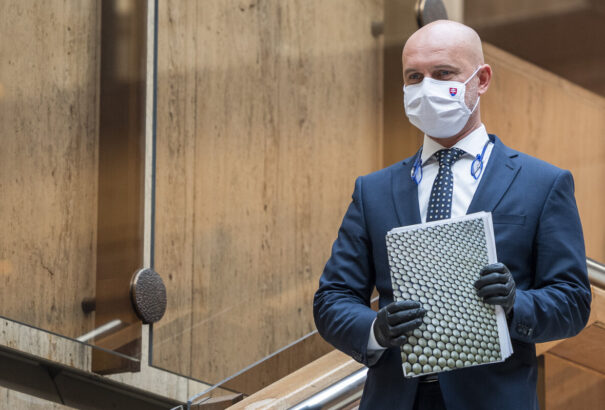 Gröhling: 99 százalék, hogy a diákok jövő héten nem térnek vissza az iskolapadba