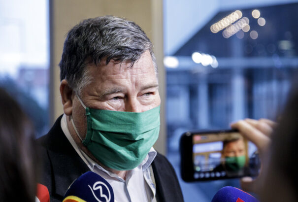 Krčméry szerint a kritikus csoportok és az idősek húsvétig meg fogják kapni a koronavírus elleni oltást