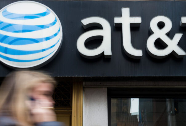 Tömeges elbocsátásra készül Szlovákiában az amerikai kommunikációs óriásvállalat