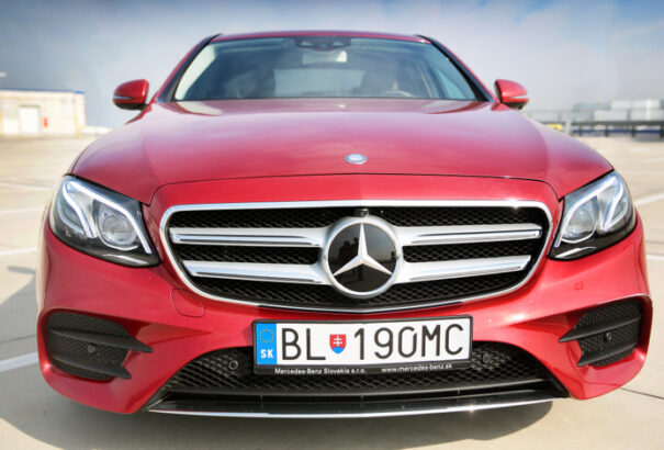 Észszerű törvénymódosításra készülnek a képviselők. Engedélyeznék a rendszám átvitelét a régi tulajdonosról az újra