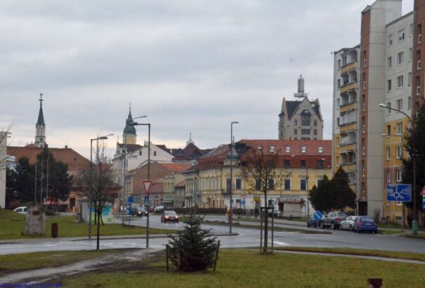 Koronavírus – Országos tesztelés Losoncon: nincs várakozási idő, időről időre eleredő eső