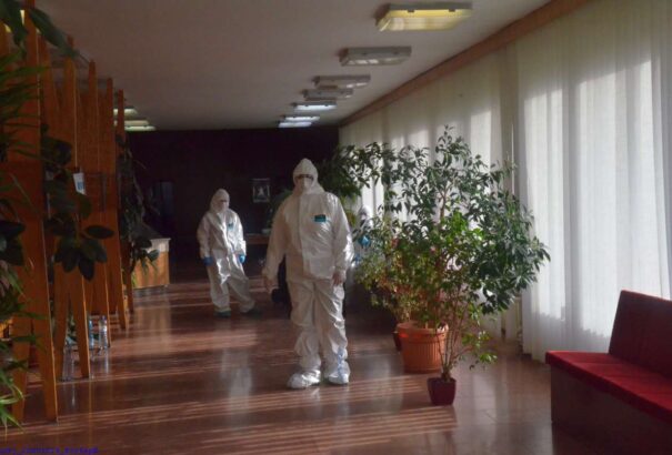 Koronavírus – vasárnapi szűrőtesztelés Losoncon