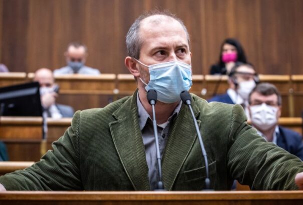 Kotleba szerint Lučanský első „incidense” a cellájában nem volt öngyilkossági kísérlet