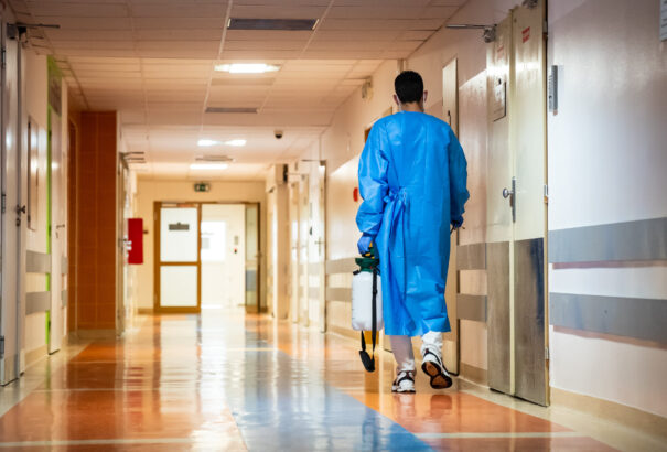 Hosszabbítanak: Nagyszombat megyében 16.00 óráig lesznek nyitva az orvosi rendelők