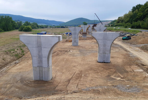 A miniszter elkaszálta az olcsóbb Szoroskőt. Épülhet a méregdrága Krivány-Vámosfalva szakasz