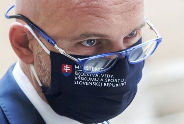 A Főiskolák Tanácsa lemondásra szólította fel Gröhling oktatásügyi minisztert és államtitkárát