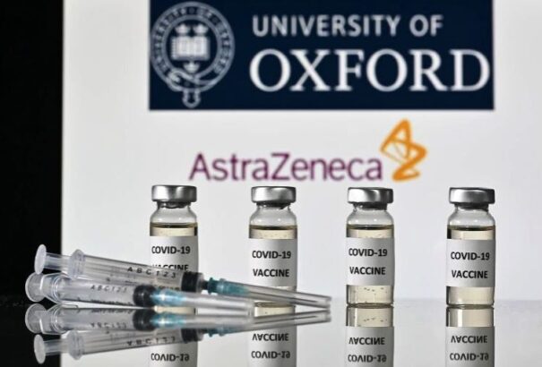 Nagy-Britanniában megkezdődött az Oxford/AstraZeneca-vakcina alkalmazása